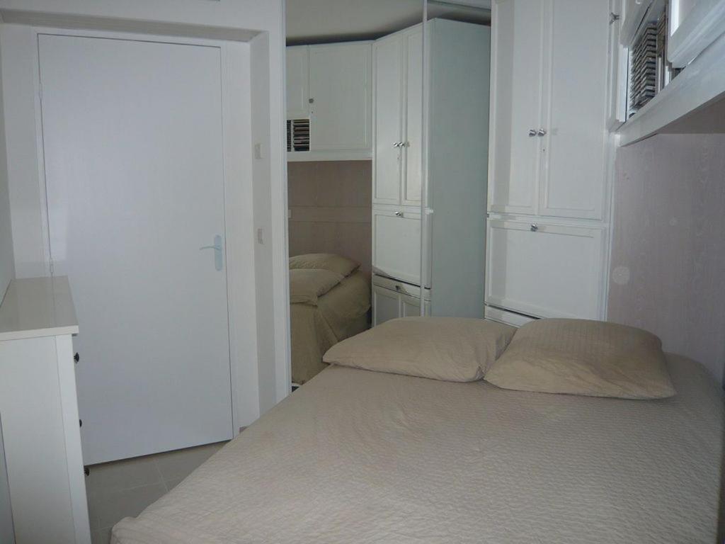 Charmant 2P Vue Mer Face Au Port De Golfe Juan Ngoại thất bức ảnh